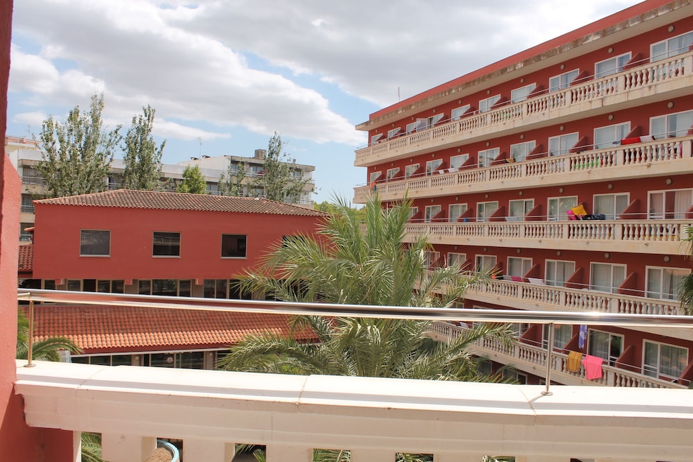 Ona Luna Park - Adults Friendly 4/67