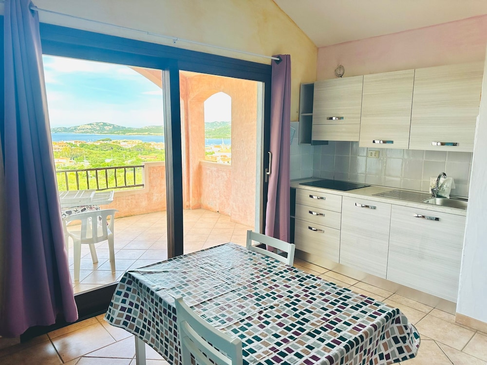 RESIDENCE LA COSTA 12/49