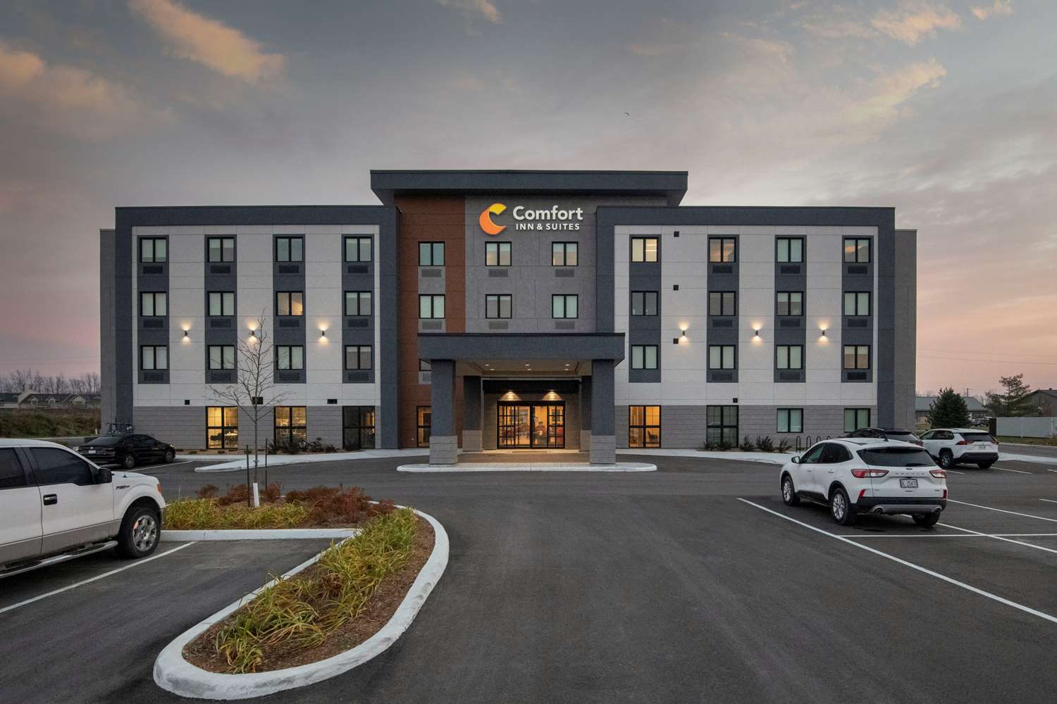 Comfort Inn and Suites Carleton Place ON 32/33