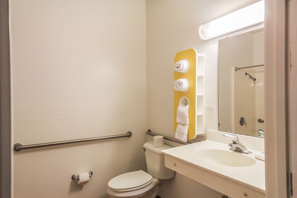 Motel6 New Braunfels, TX 39/44