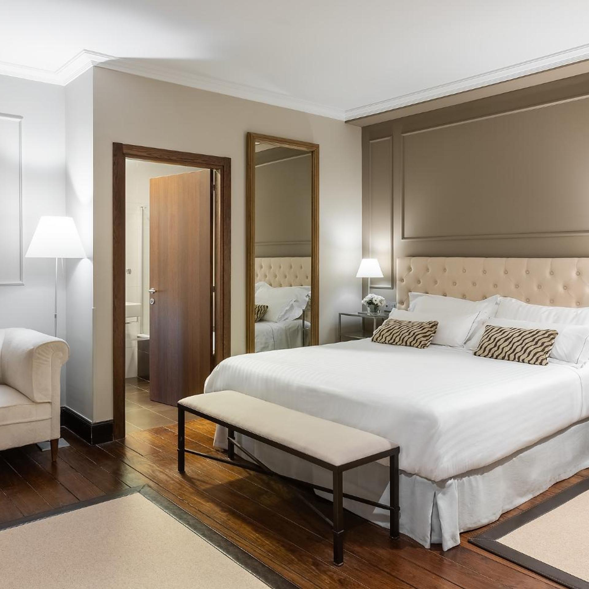 Deluxe, Double Bed