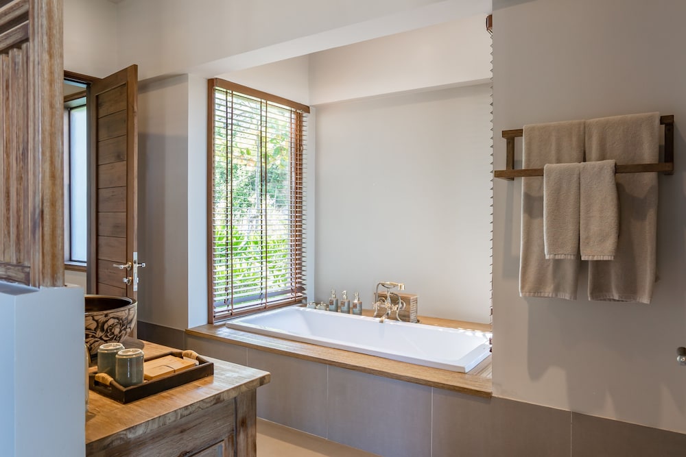 Crown Retreat Quy Nhon 45/88