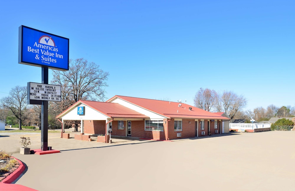 Americas Best Value Inn Suites Siloam Springs 3/26