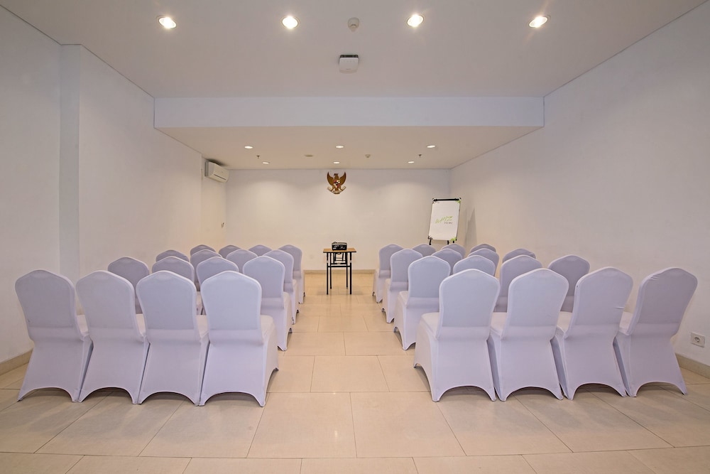 Whiz Prime Balikpapan 50/63