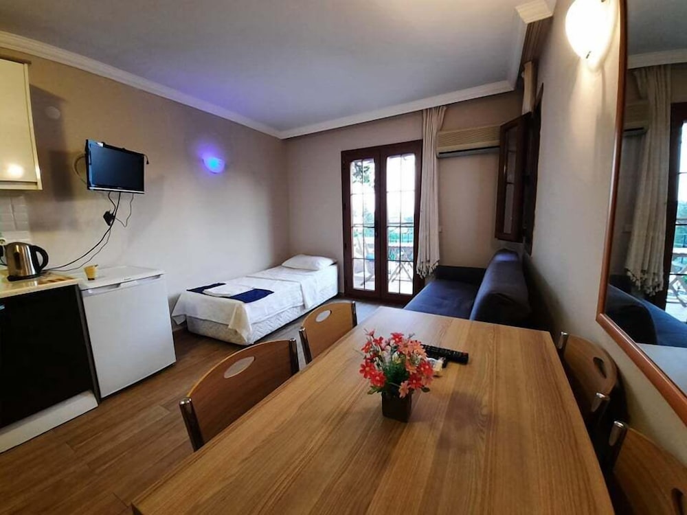 Dasis Hotel & Suites 6/40