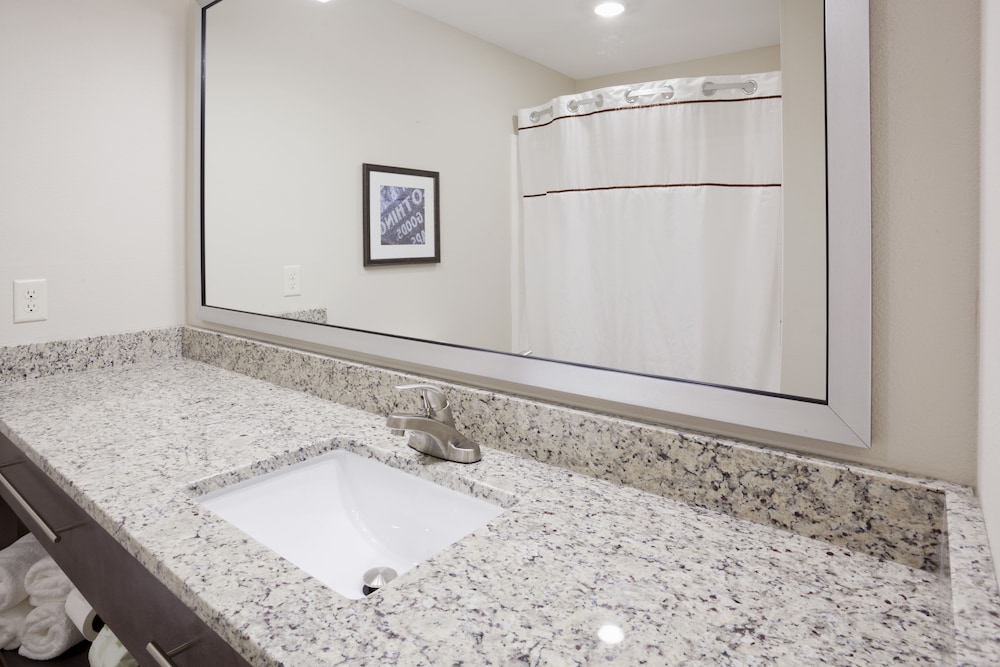 GrandStay Hotel & Suites Cannon Falls 39/40