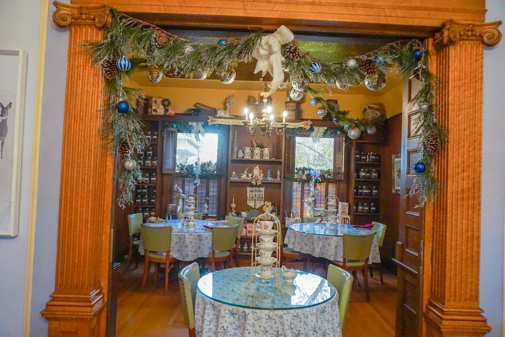 600 main a bandb and victorian tea room