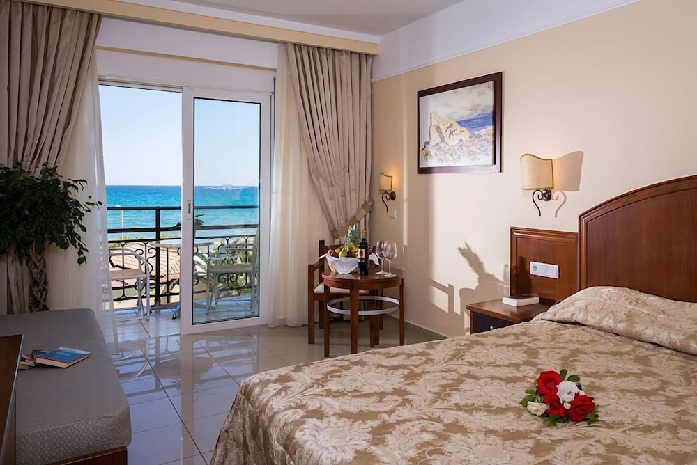 Vantaris Luxury Beach Resort 17/42