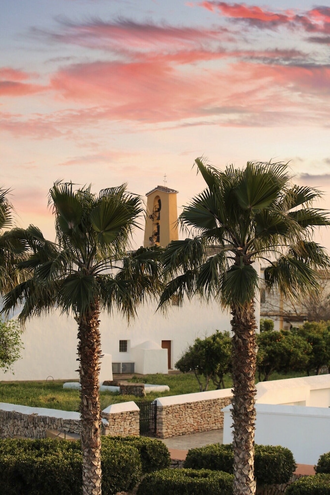 Gatzara Suites Santa Gertrudis 65/76