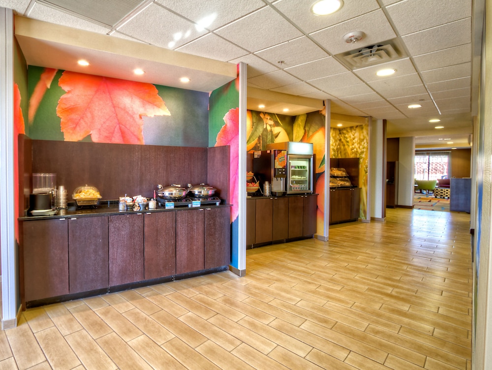 Fairfield Inn Suites Edmond 4/24
