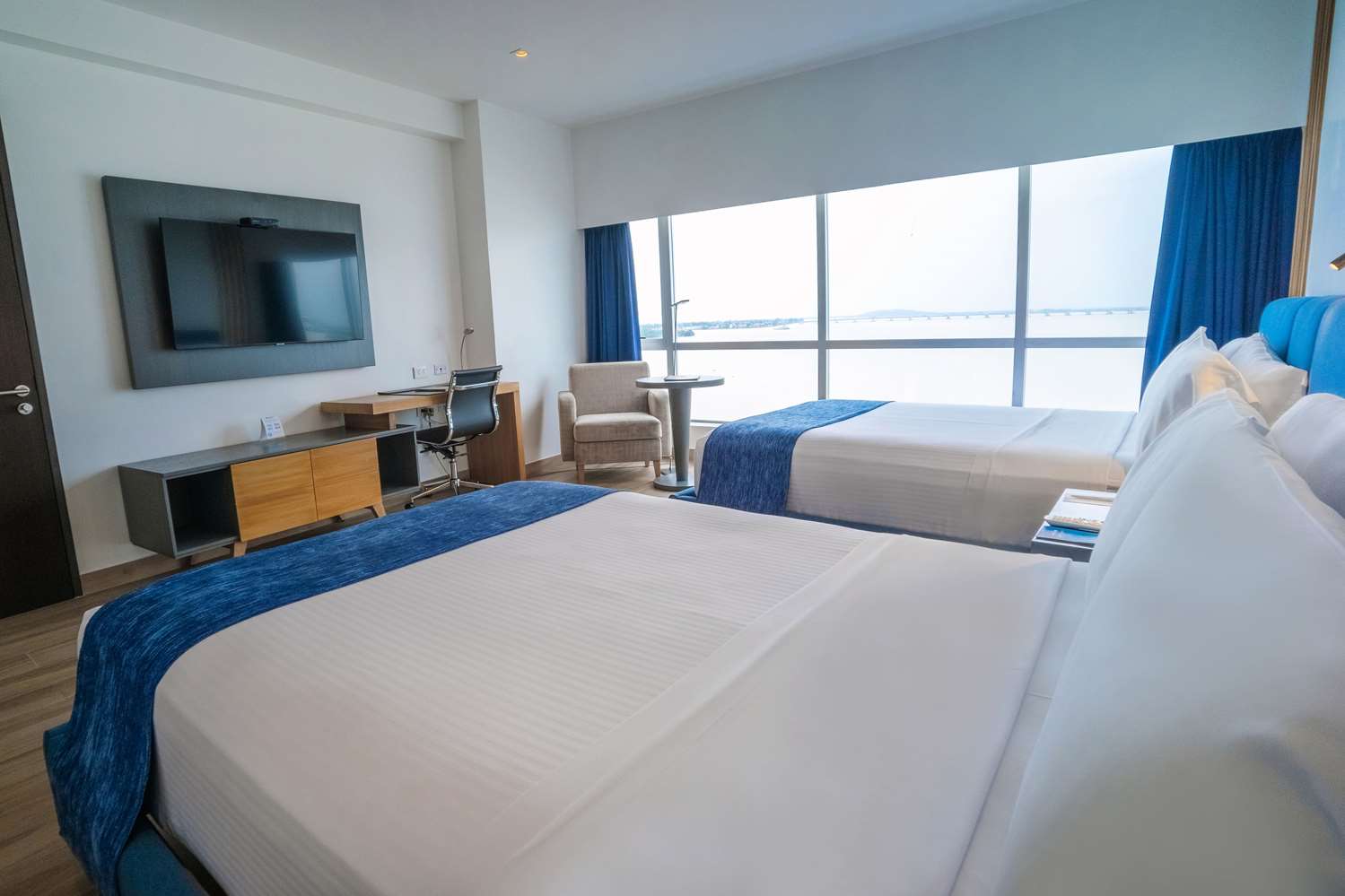 Wyndham Guayaquil Puerto Santa Ana 29/63
