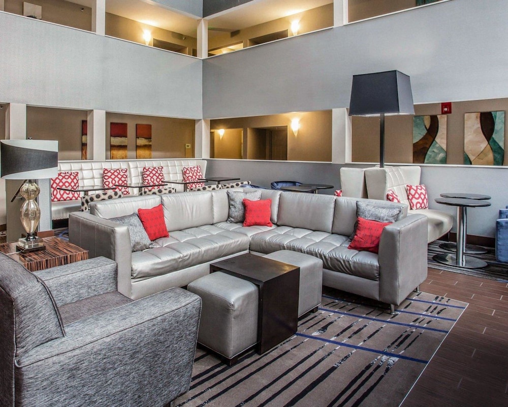 Quality Suites Nashville Airport 27/50