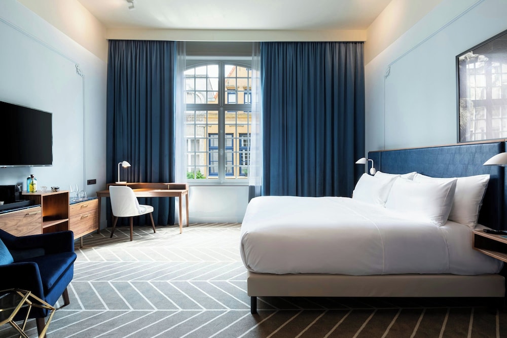 غرفة سوبيريور بسرير كينج، Sapphire House Antwerp, Autograph Collection 4/10