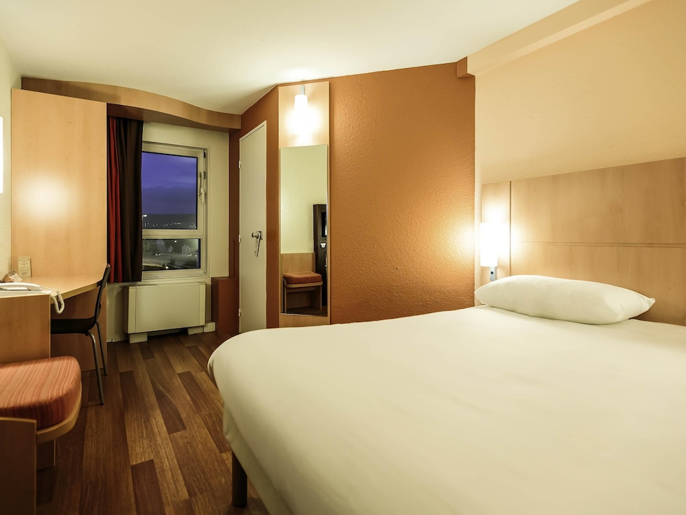 ibis Clermont Ferrand Sud Carrefour Herbet 15/57