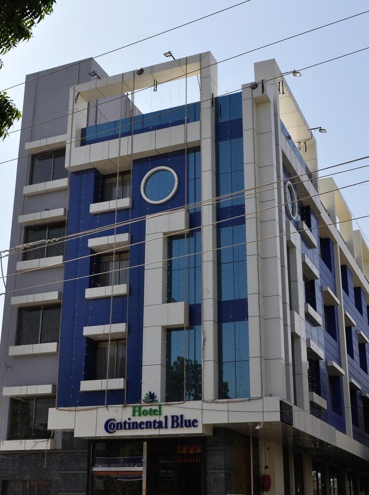 Hotel Continental Blue 1/44