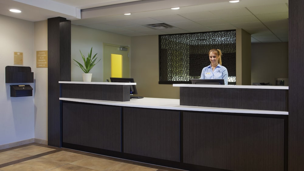 Candlewood Suites Carrollton 7/36