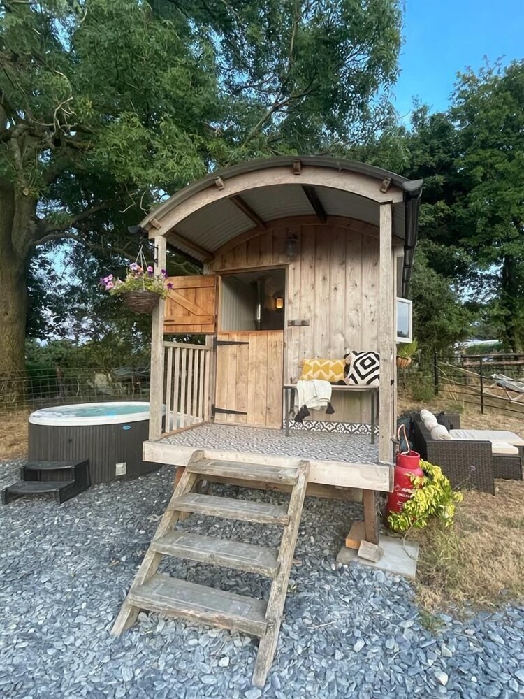 Hillcroft Self Catering 4/50