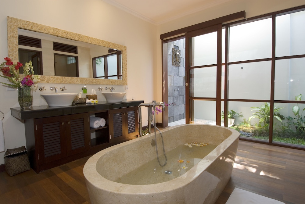 Ellora Villas 42/44