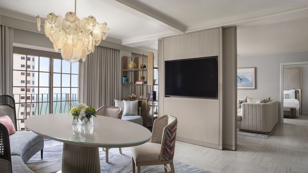 Ritz Carlton Naples 37/64