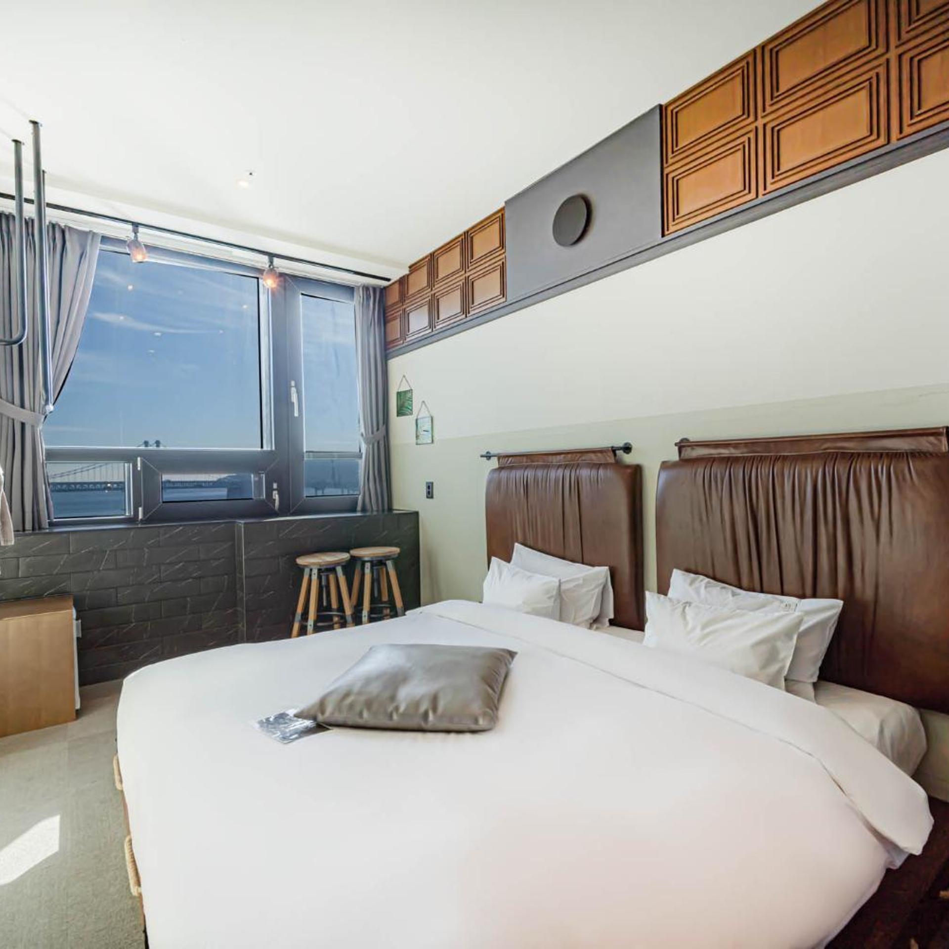 Standard, King Bed, Sea View