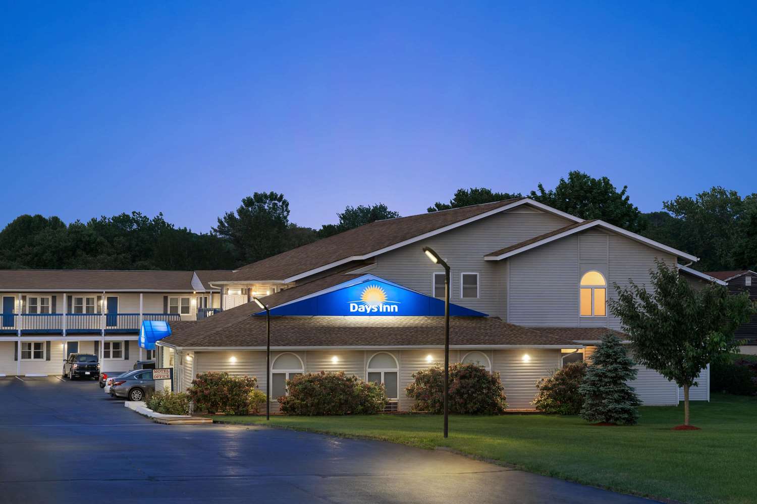 Days Inn by Wyndham Middletown/Newport Area 1/40