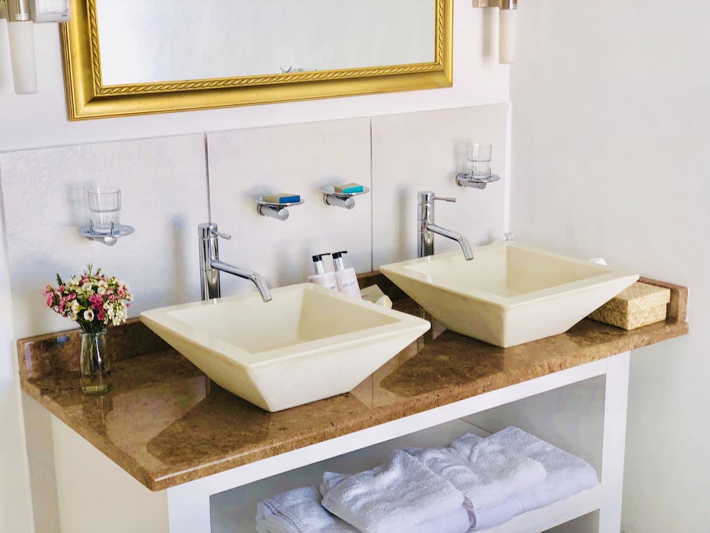 5 Options - Guest House 48/49