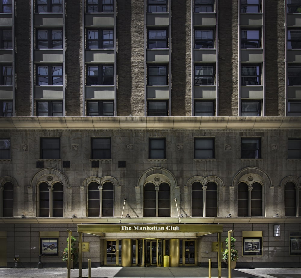 The Manhattan Club 2/76