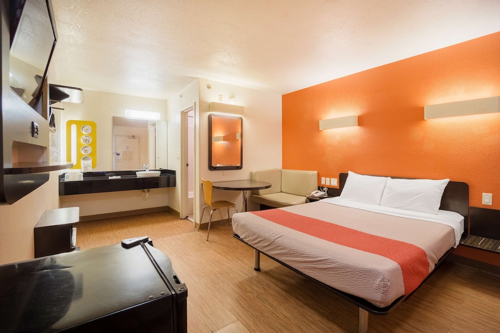 Motel6 Augusta, GA 37/65