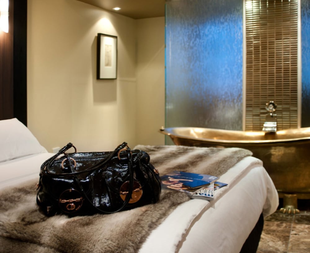 Mineral Springs Hotel 24/50