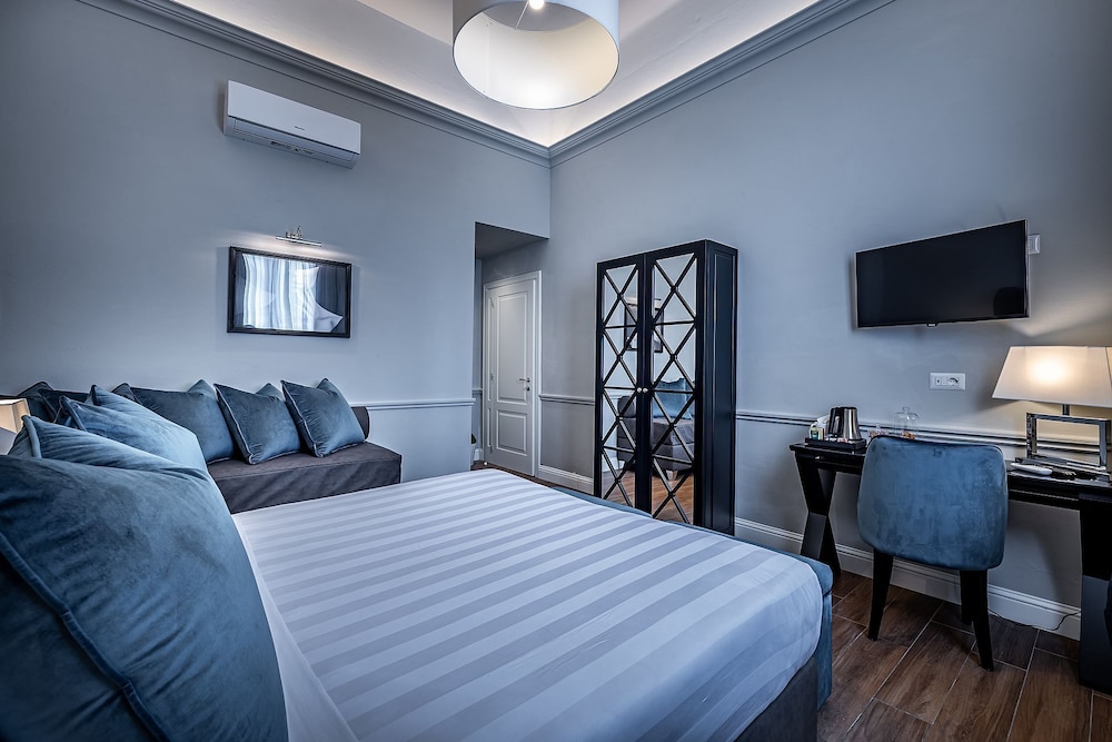 Hotel Ungherese 10/50