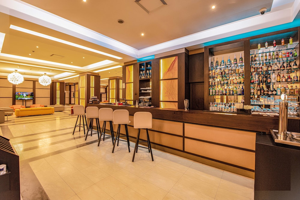 Krystal Palace Douala 29/39