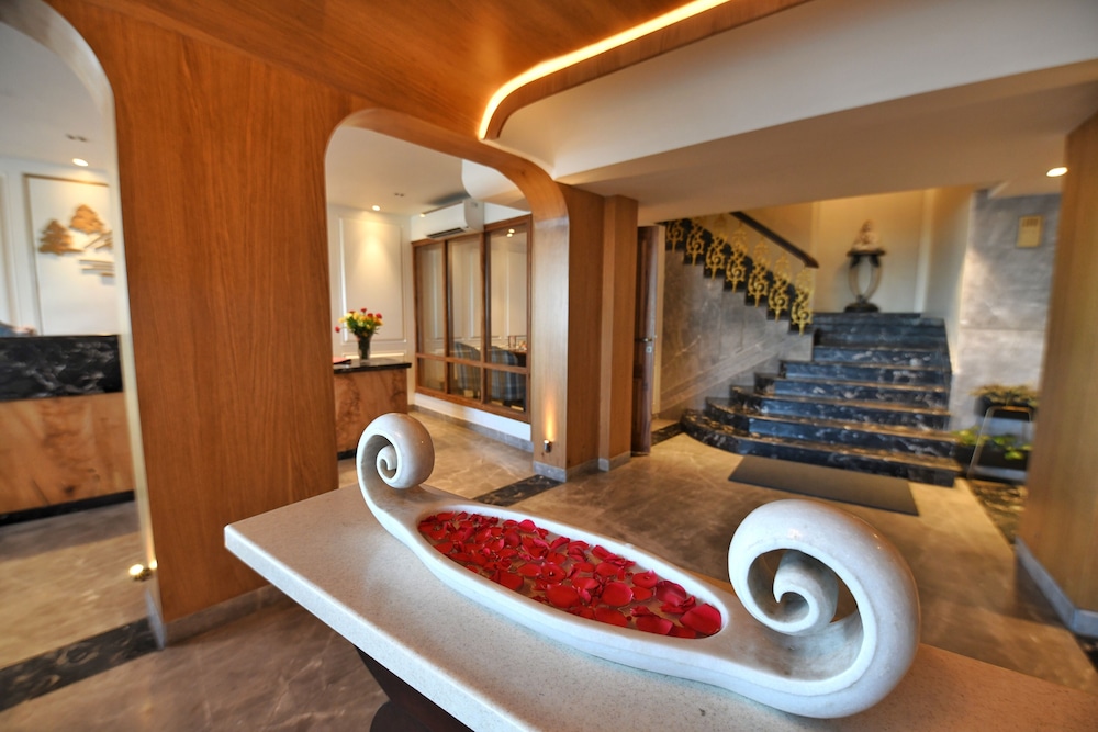 The Cedar Grand Hotel And Spa 28/32