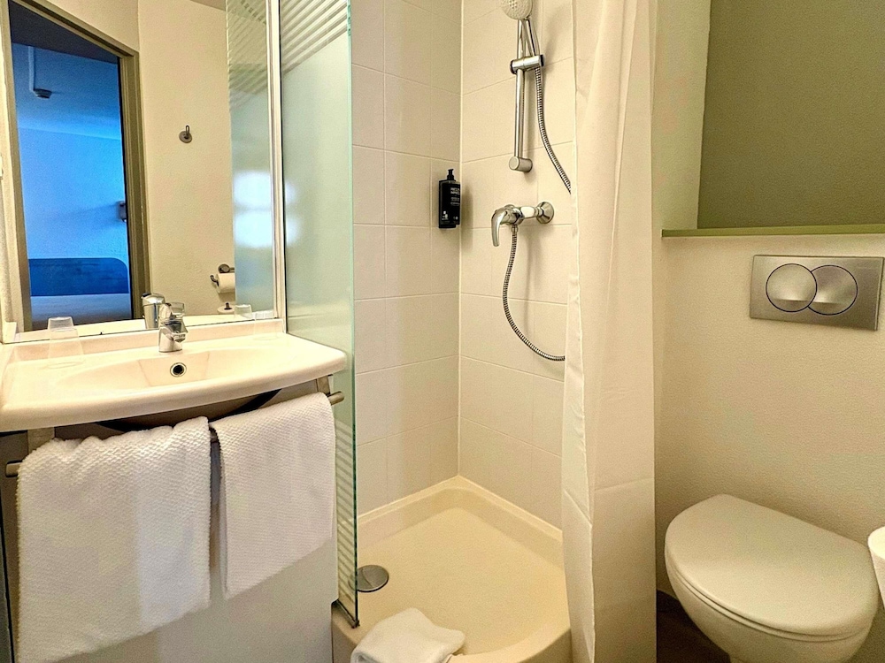 Ibis Budget Valenciennes Petite Foret 32/36