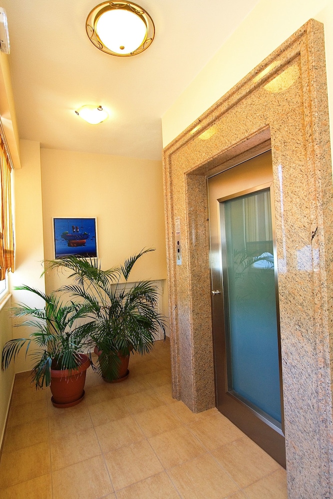 Ilia Mare Hotel 29/48