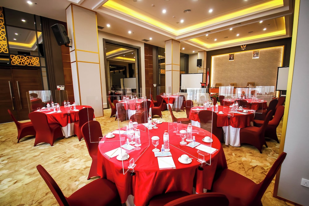 Asialink Hotel By Prasanthi 38/50