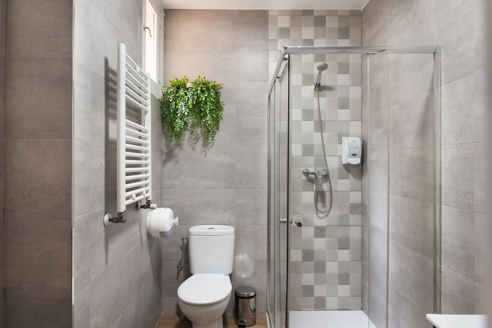 Apartamentos Roisa Centro 67/72
