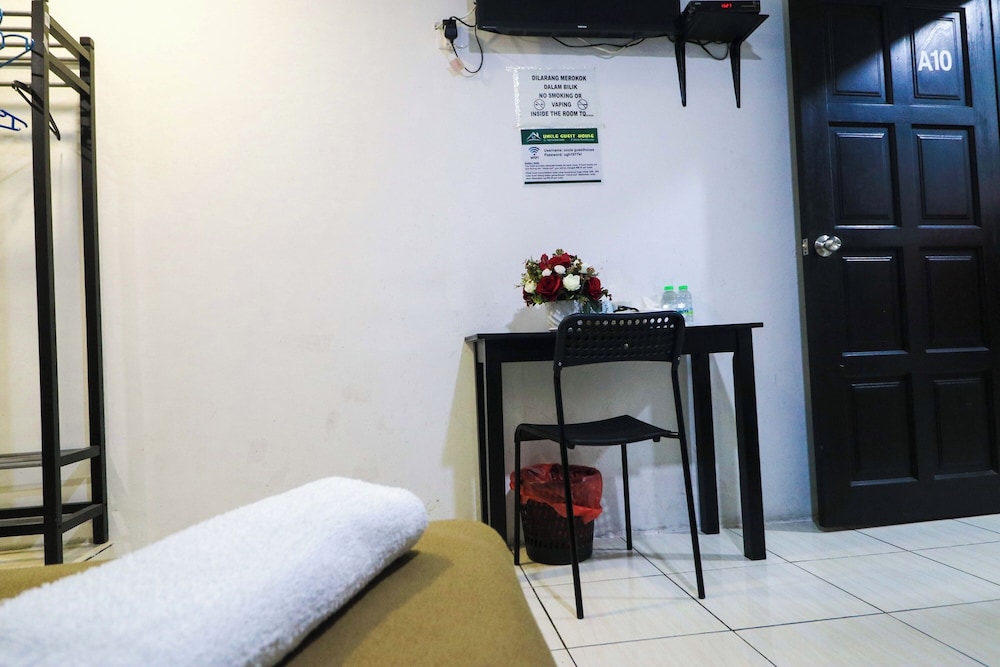 Uncle Guesthouse Kuala Terengganu by ZUZU 48/62