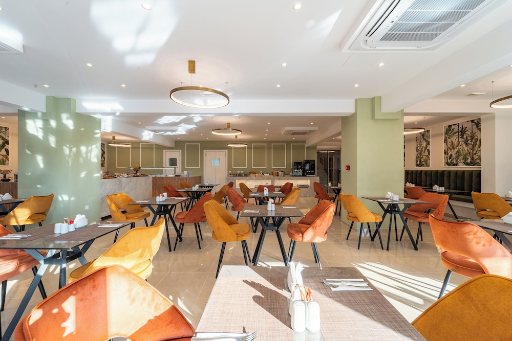 Philia Center Suites 60/73
