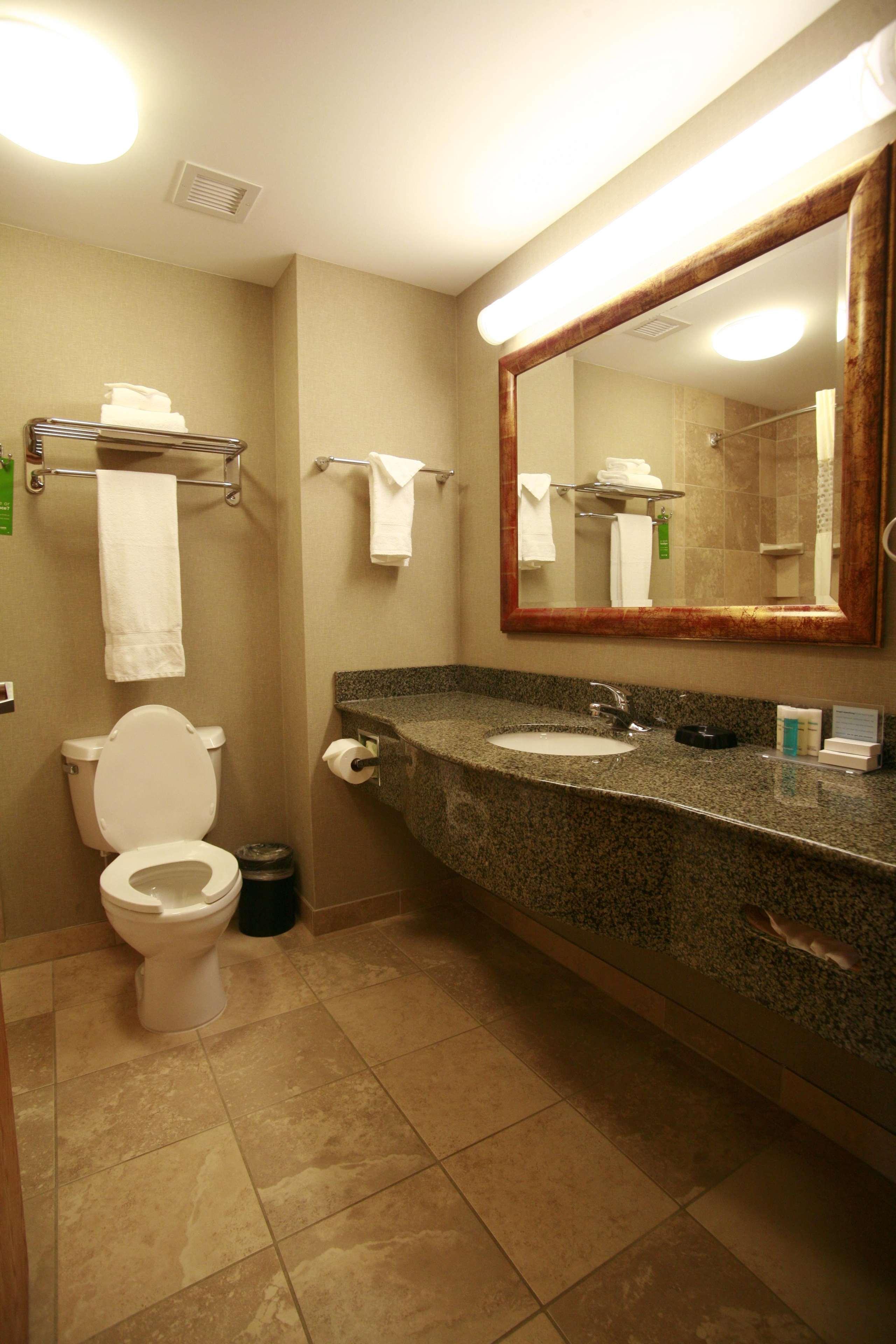 استوديو بسرير كينج، SouthShore Hotel on Lake Bemidji, Trademark Coll by Wyndham 3/3