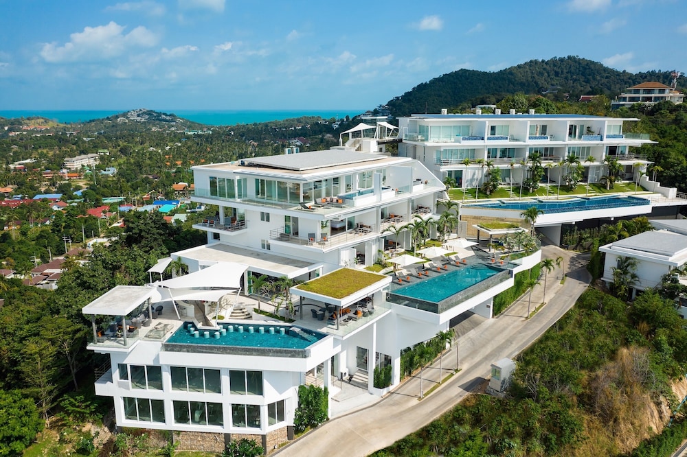 UniQue Boutique Resort 5/50