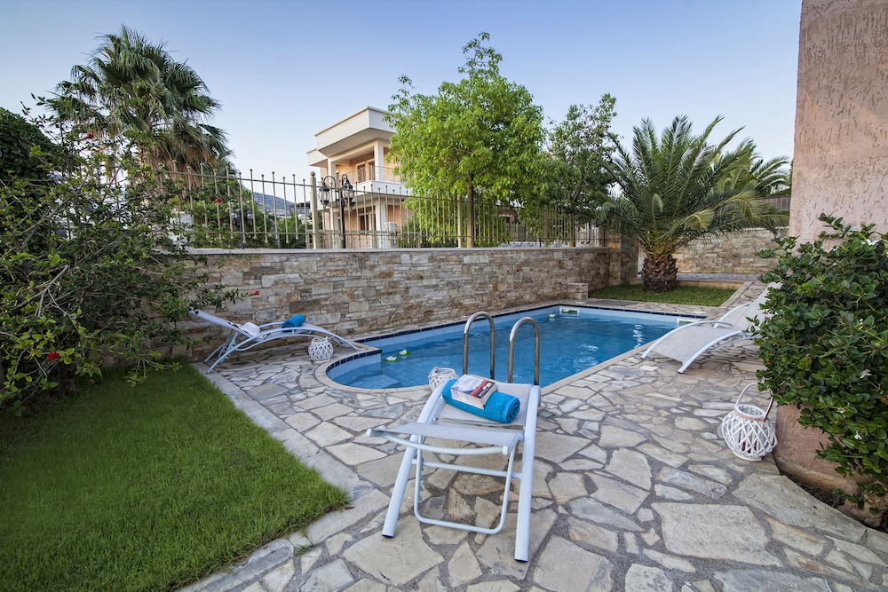 Pearls of Crete - Holiday Residences 60/69