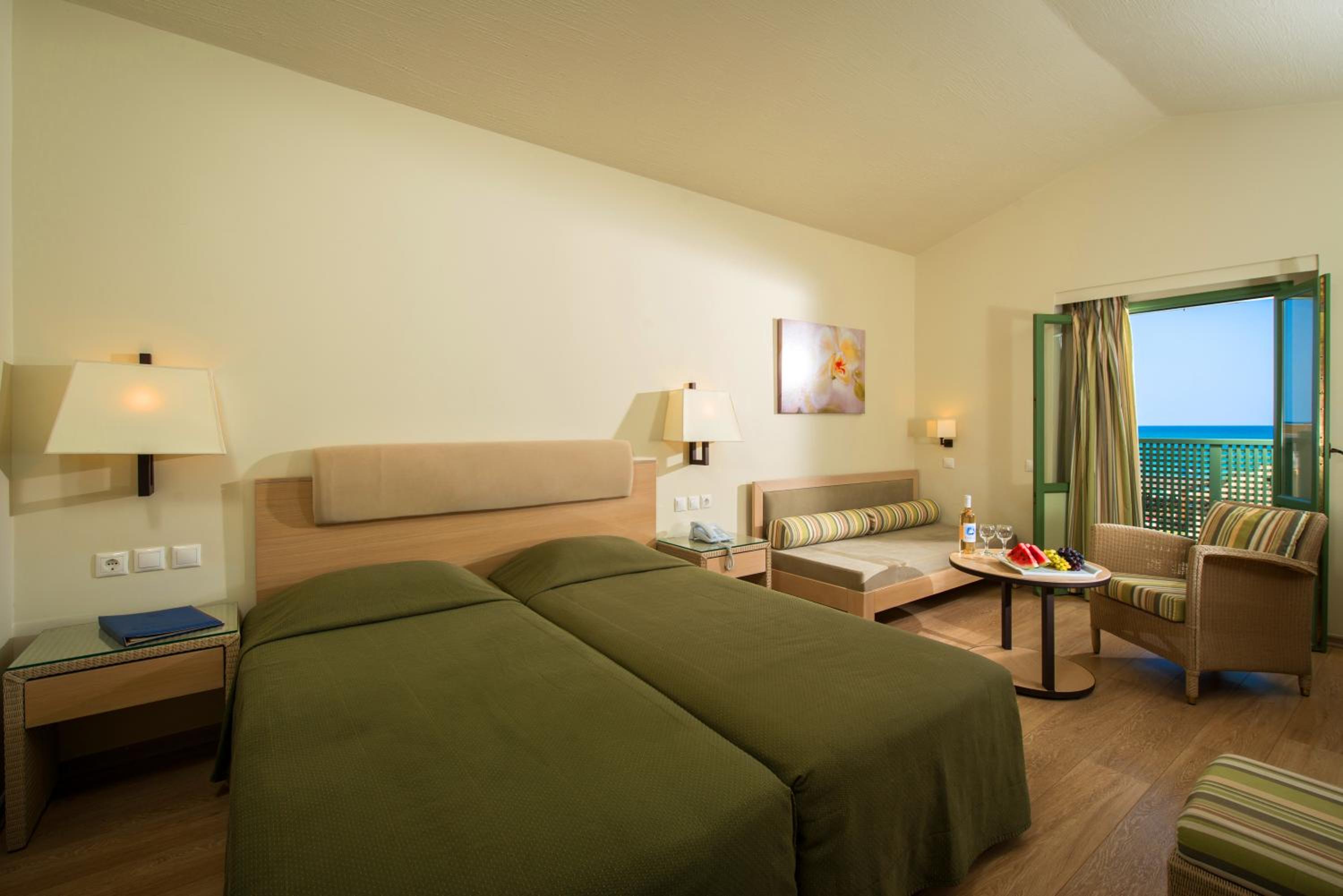 Room, Double Bed, Lateral Side Sea View