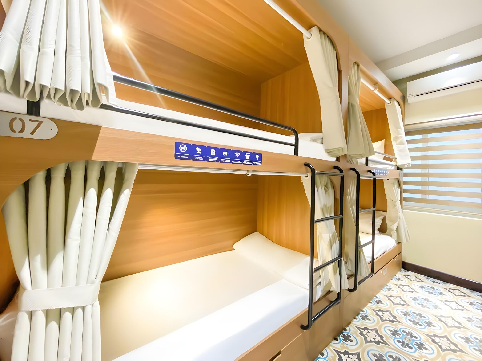 Female Dorm, Female Only, 2 Double Beds