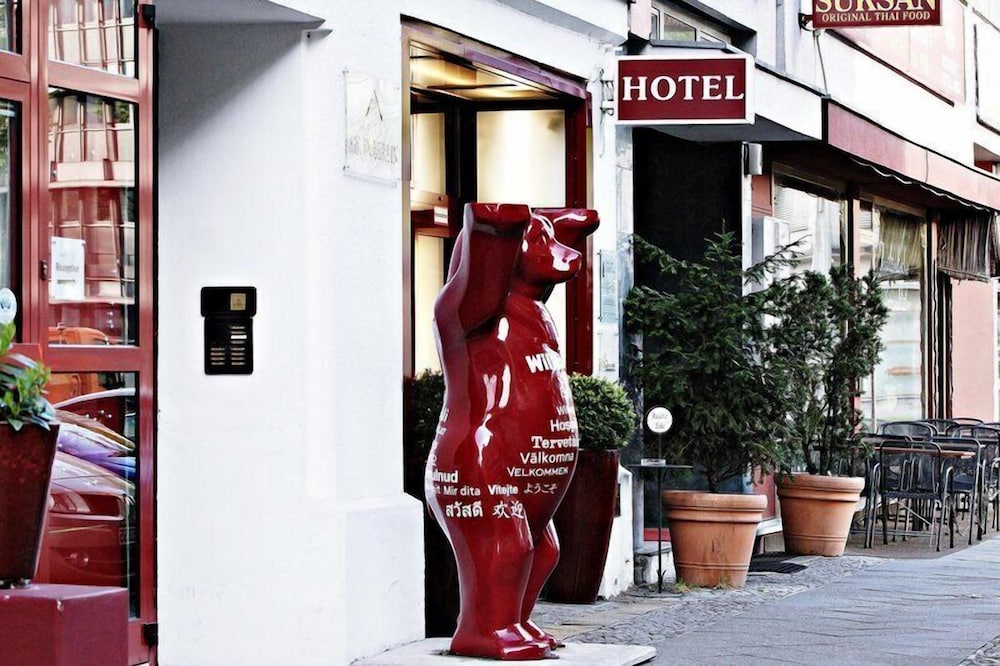 Air In Berlin Hotel 76/79