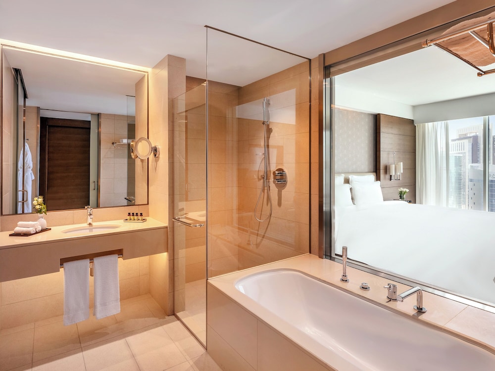 Pullman Doha West Bay 72/72