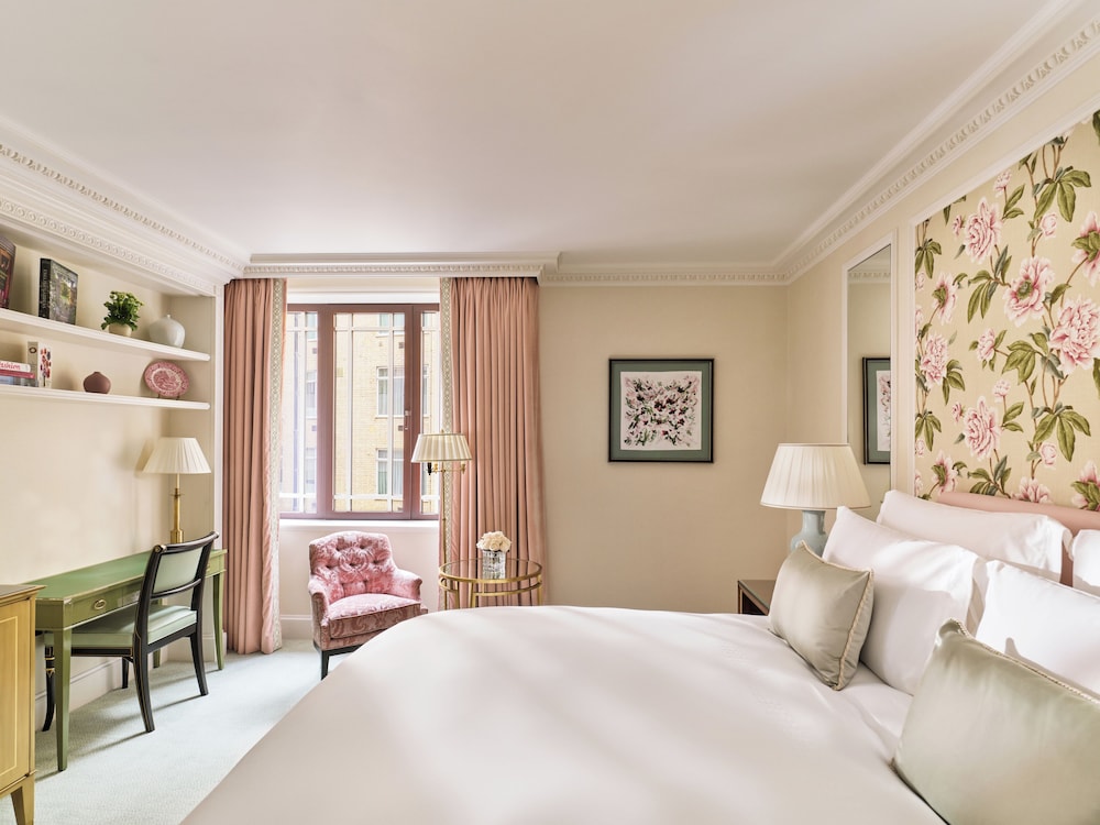 The Dorchester Hotel 13/48