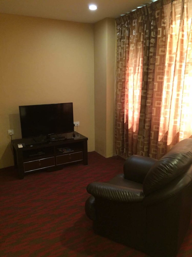 Grandview Hotel 17/24