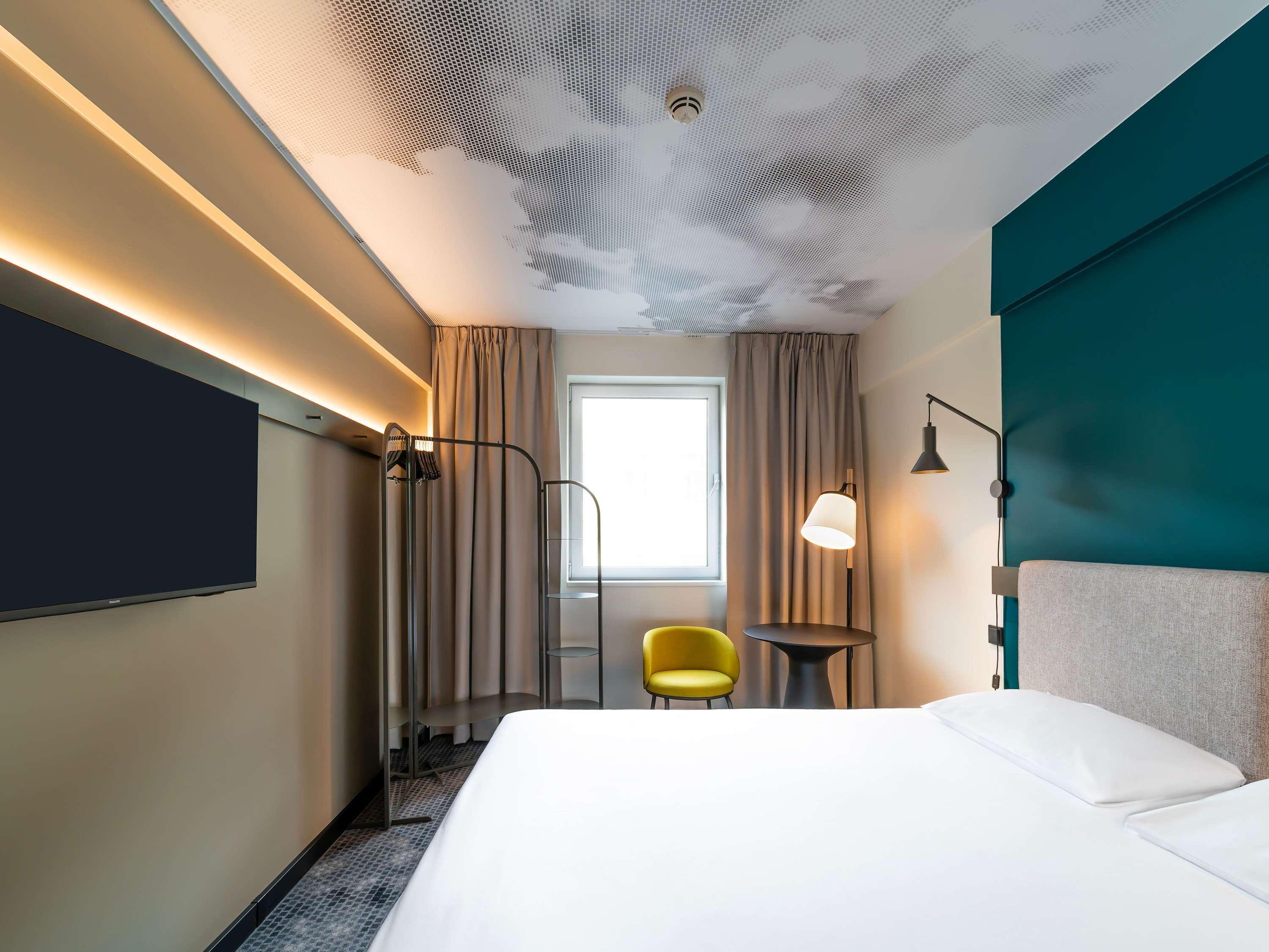 Room, Double Bed