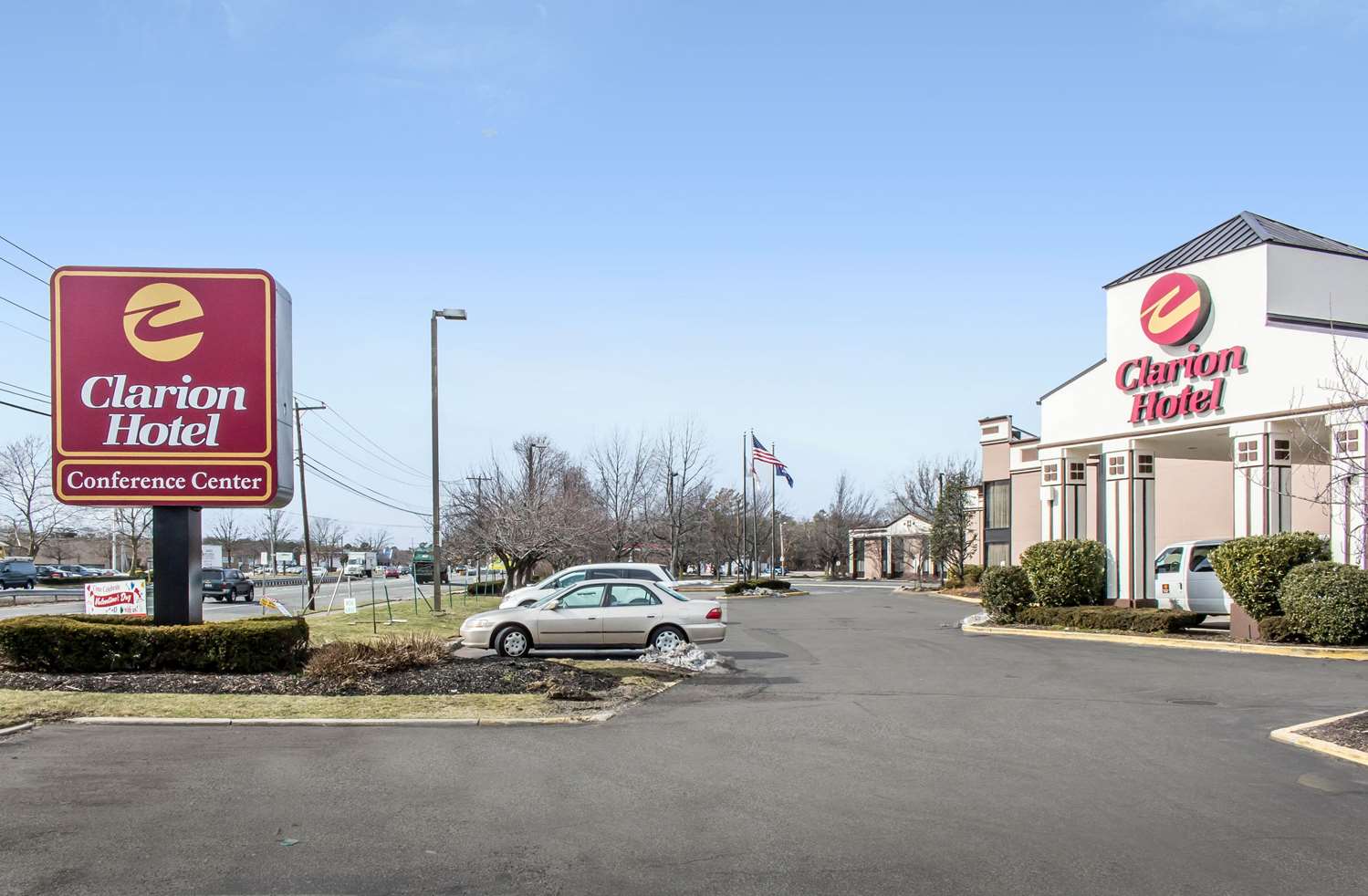 Clarion Hotel & Conference Center Ronkonkoma MacArthur Airport 10/11