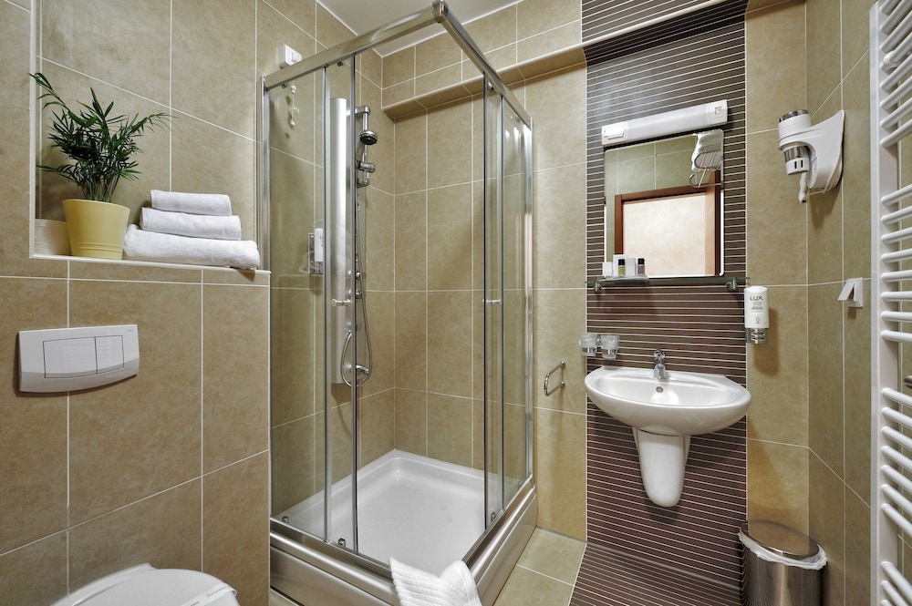 Hotel Antica 48/50